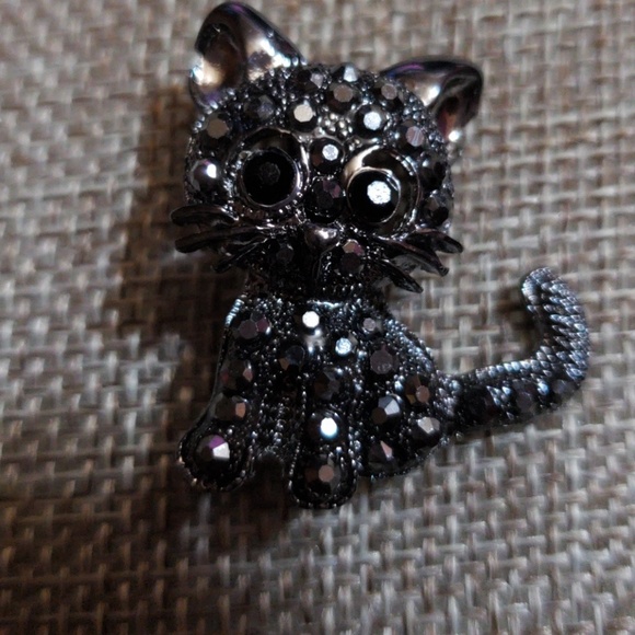 Jewelry - Cute sparkle black kitty brooch